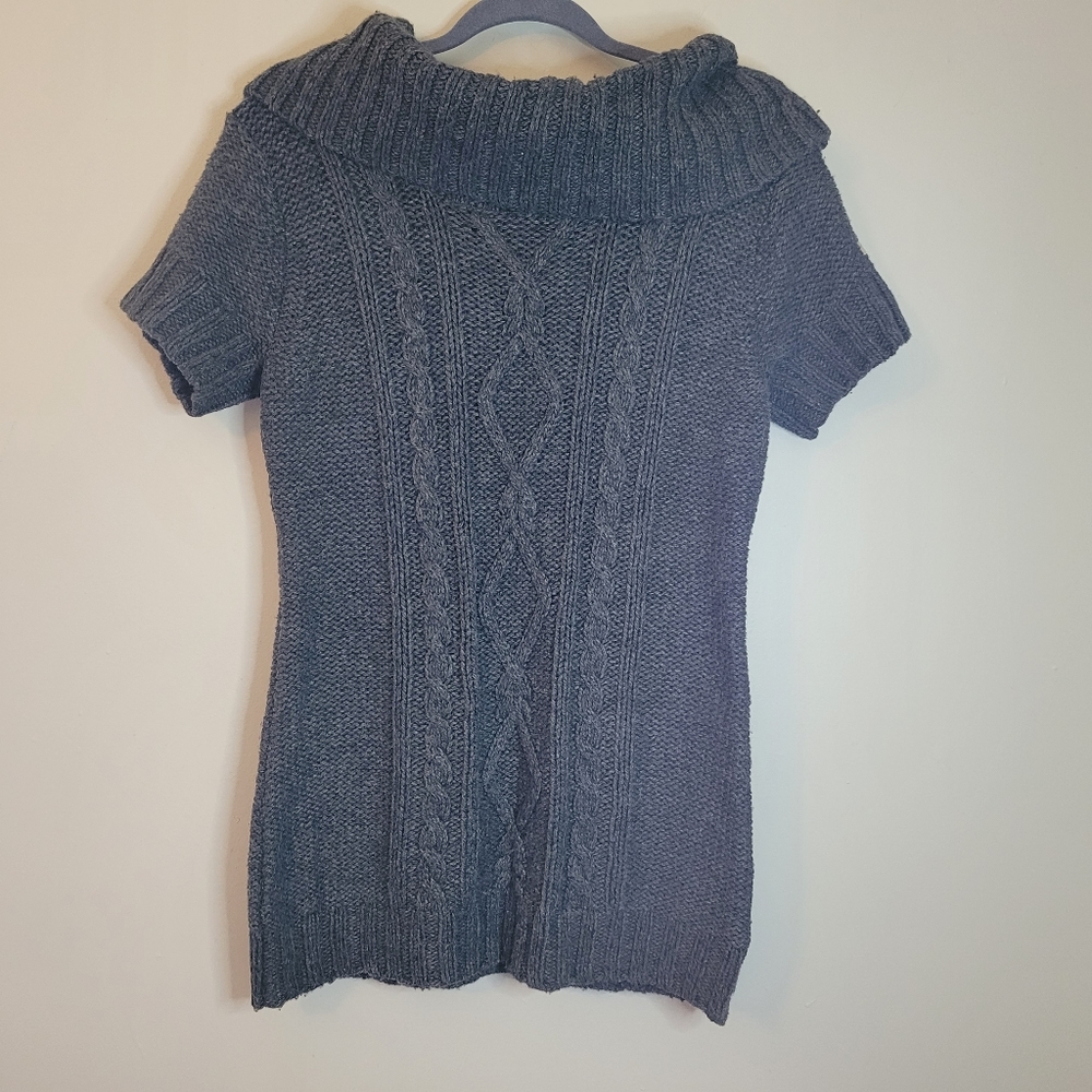 Columbia Gray Cable Knit Short Sleeve Sweater